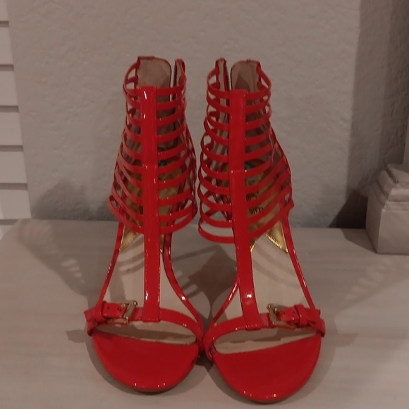 Michael Kors glossy open toe strappy heels sandals - Picture 2 of 6